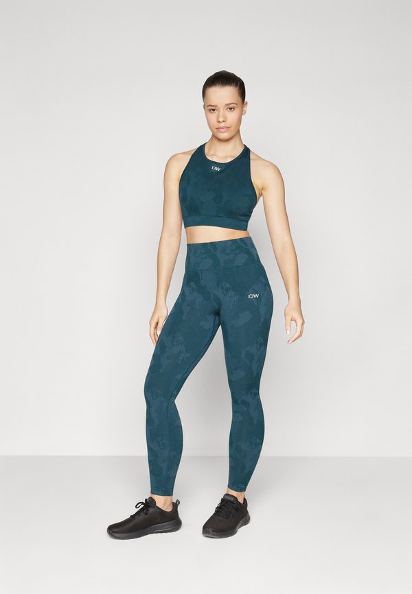 SEAMLESS BRA - Medium support sports bra - dark teal2