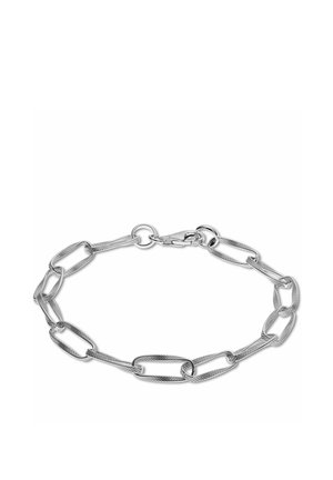 Silbernes Kettenarmband mit strukturierten rechteckigen Gliedern und einem Karabinerverschluss auf weißem Hintergrund.
