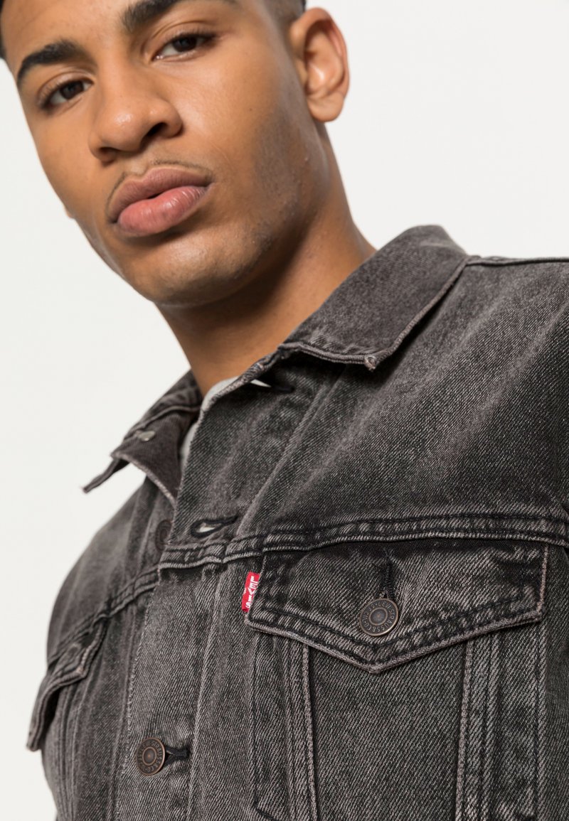 Top 63+ imagen levi's grey trucker jacket Thptnganamst.edu.vn