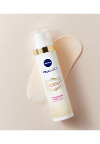 NIVEA CELLULAR LUMINOUS 630 SET - Hudplejesæt