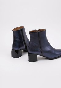Sandra Fontán BARPA - Botines bajos - blue