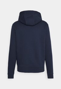 Felpa blu navy realizzata in tessuto morbido, con un ampio cappuccio, polsini e vita a coste, caratterizzata da un design semplice e pulito.