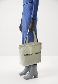 Samsøe Samsøe FRINKA - Velká kabelka - silver green