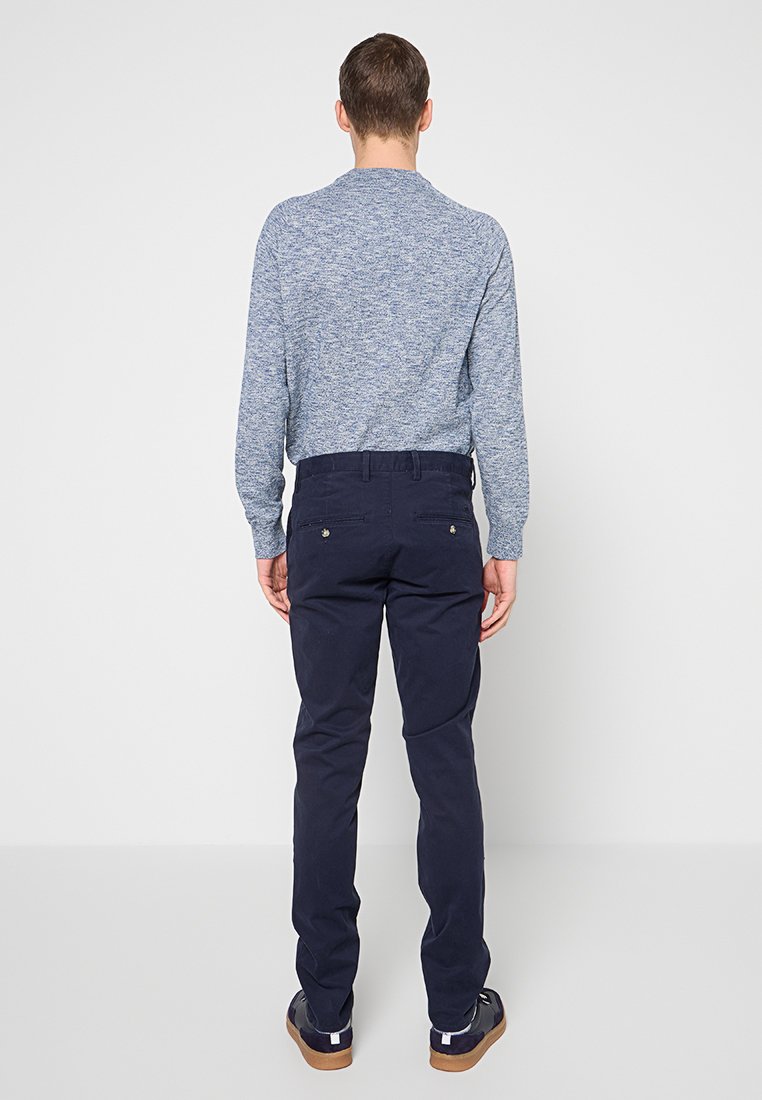 SLIM FIT