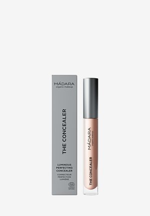 MÁDARA THE CONCEALER nude