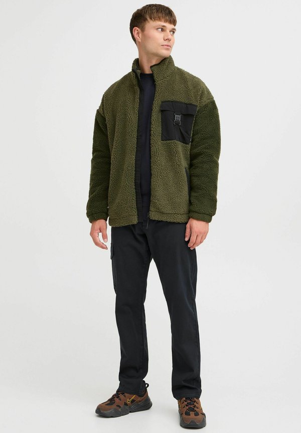 IDTrautmar TEDDY - Fleece jacket - army2