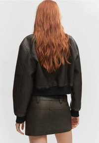 Mango Giacca in similpelle - brown