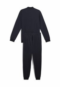 Marineblauw trainingspak met een pullover met hoge kraag en lange mouwen, gecombineerd met tapered broek; gemaakt van gladde stof met elastische manchetten.