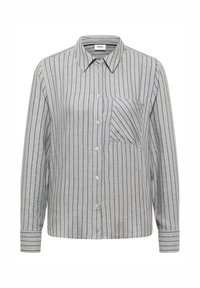 Harmaa nappikauluspaita, jossa on pystysuoria mustia raitoja. Varustettu terävällä kauluksella, pitkillä hihoilla ja rintataskulla, jossa on vinoraitoja.