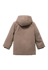 Abrigo de invierno acolchado beige con capucha, mangas largas y puños interiores negros, mostrado desde la parte trasera sobre un fondo blanco.