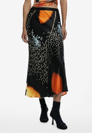 DESIGNED BY MR. CHRISTIAN LACROIX - Maxirock - black