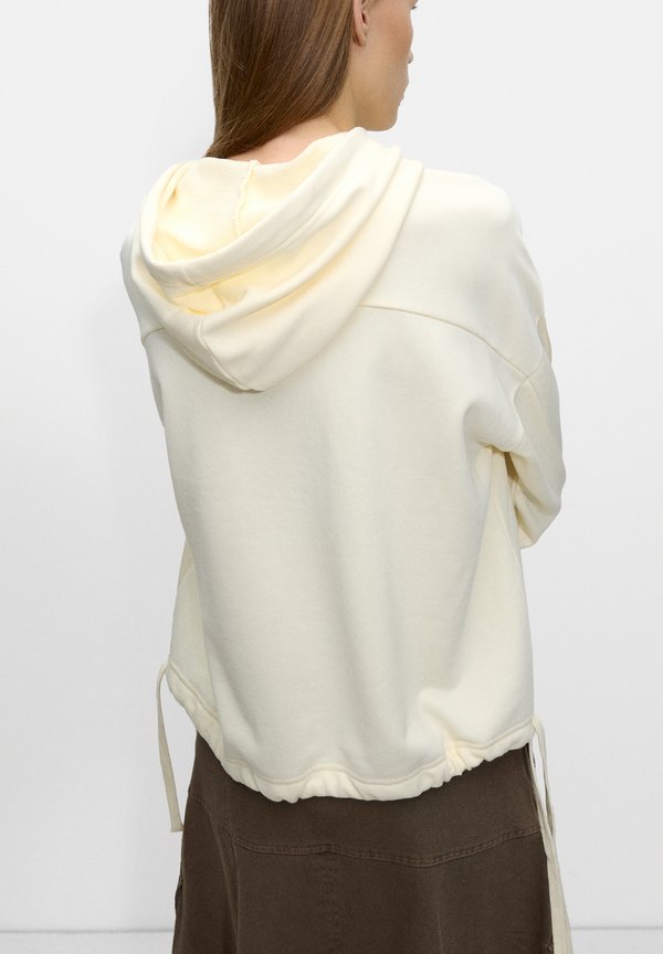 WITH DAISY PATCH - Hoodie2