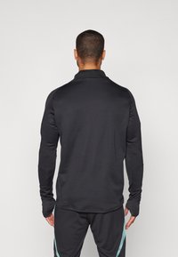 adidas Performance FC BAYERN TIRO WINTERIZED - Sporto klubų atributika - black