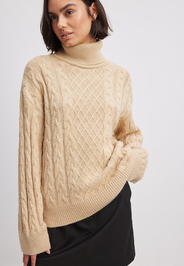 MIT ROLLKRAGEN  - Strickpullover - beige