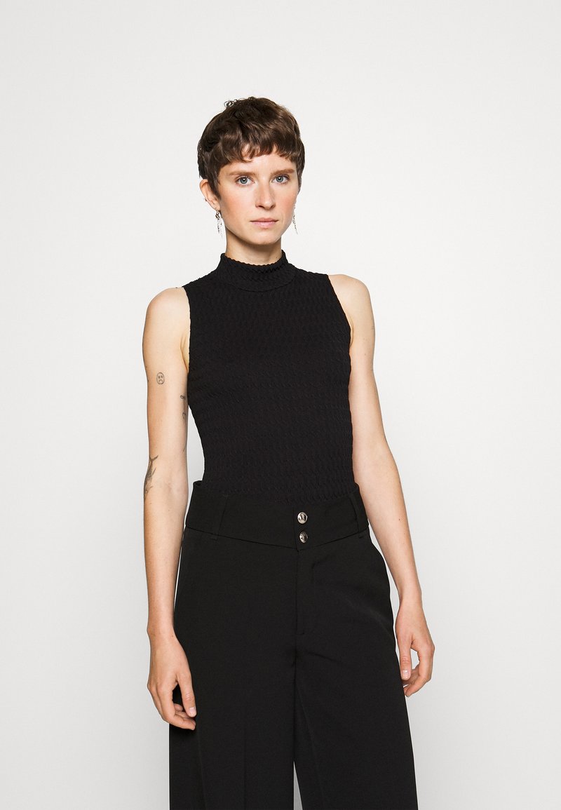 Slflina Lano Ls High Neck Top Black