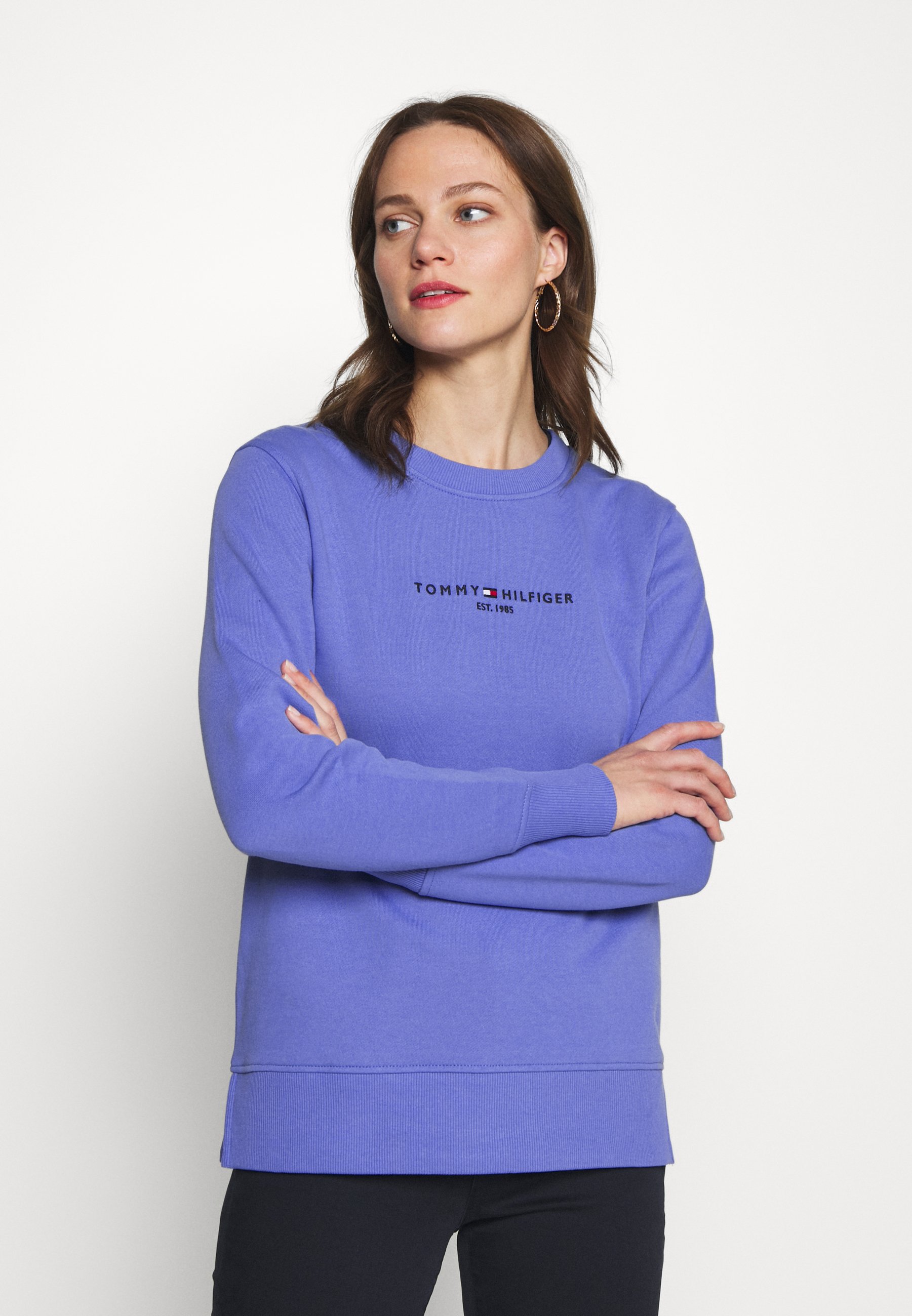 tommy blue sweatshirt
