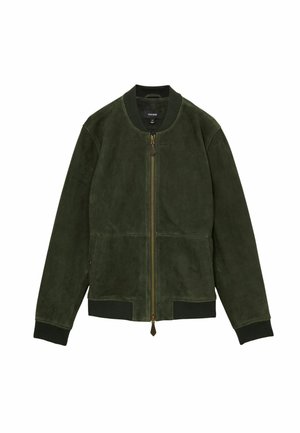 Geacă bomber din suede verde, cu fermoar în față, manșete ribbate și tiv ajustat. Prezintă cusături minime și o textură subtilă.