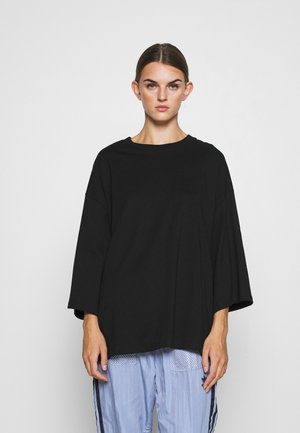 Long sleeved top - black