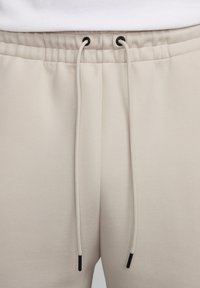 Izbrano, lt orewood brn/(lt orewood brn)