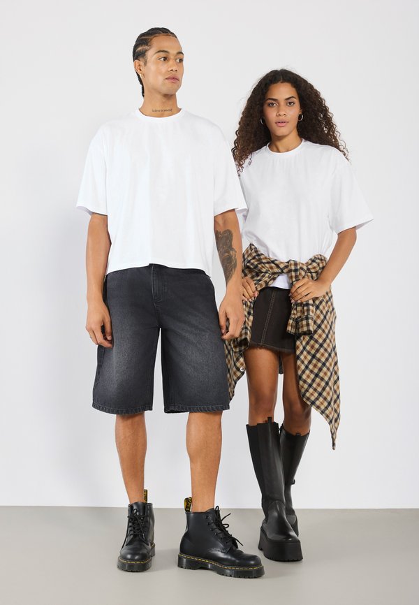 UNISEX BASIC BOXY CROPPED T SHIRT - Basic T-shirt3