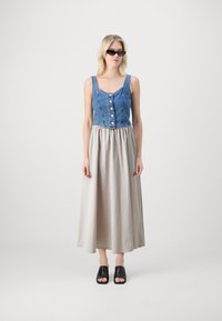 Vero Moda VMNINNA ANKLE SKIRT - Dolgo krilo - silver lining