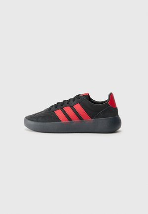 BARREDA DECODE ARSENAL UNISEX - Fußballschuh Halle - core black/mufc red
