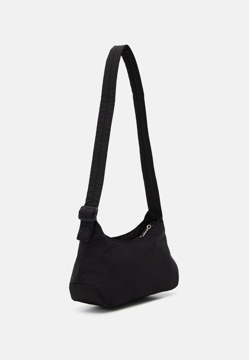Calvin Klein Jeans SHOULDER - Bolso mano black/negro - Zalando.es