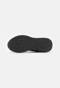 Champion SYPHON ENGAGE - Pantofi training - triple black