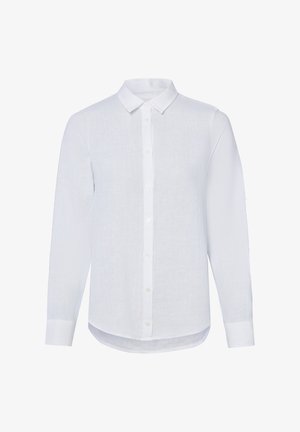 Wit overhemd met lange mouwen en knopen, kraag en manchetten, licht gebogen zoom, effen stof, getoond op een effen witte achtergrond.