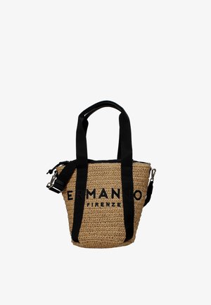 Borsa tote beige intrecciata con cinturini neri e scritta "ERMANNO FIRENZE" sul davanti, con tracolla regolabile con fibbie argentate.