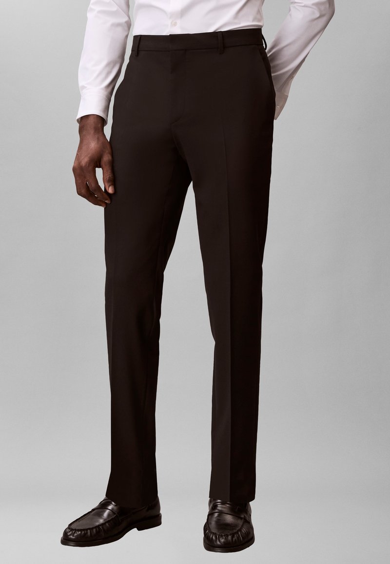 Calvin Klein CLASSIC ESSENTIAL TAILORING - Oblekové kalhoty - black