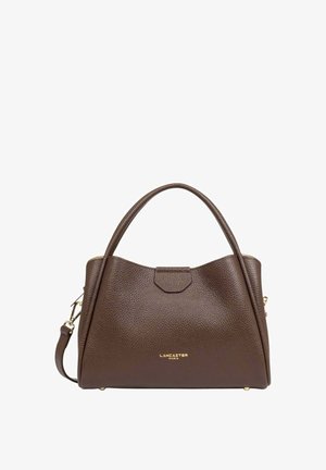 Sac à main en cuir marron texturé avec poignées supérieures, bandoulière amovible, ferrures dorées et signature "Lancaster Paris" en lettres dorées.