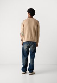Scotch & Soda MOUNTAIN LOOSE FIT - Džemper - mountain tannin aop