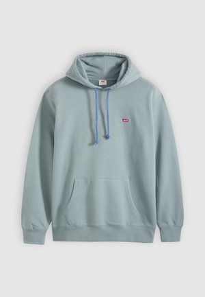 Sudadera con capucha Levi's azul claro con bolsillo frontal, capucha ajustable con cordón y pequeño logo rojo de Levi's en el pecho.