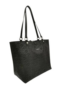 Borsa tote in pelle nera con motivo testurizzato, dotata di due manici lunghi e accessori in metallo argentato, chiusura superiore con cerniera.