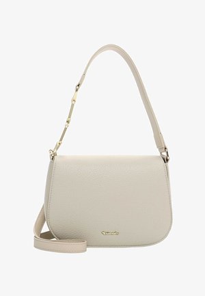 Beige Lederhandtasche mit strukturiertem Finish, runder Form, verstellbarem Riemen und goldenen Hardware-Akzenten, die ein Logo auf der Vorderseite trägt.