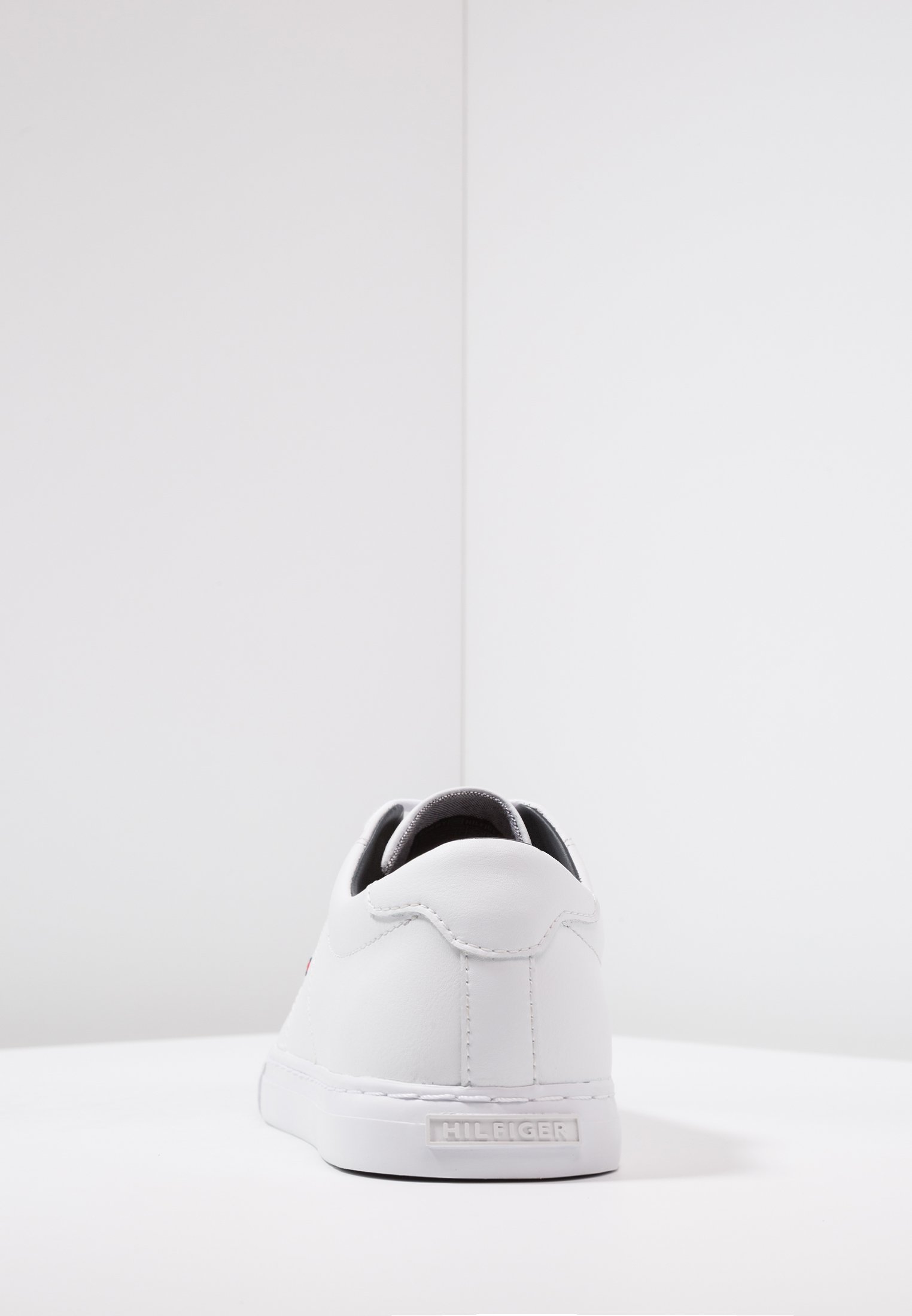 Tommy Hilfiger ESSENTIAL - Sneakers laag - white/wit - Zalando.nl
