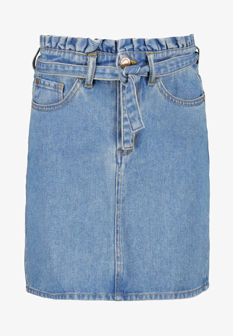 Jupe en jean bleu avec taille froncée, bouton à l'avant, passants de ceinture, ceinture assortie nouée, et poches avant.