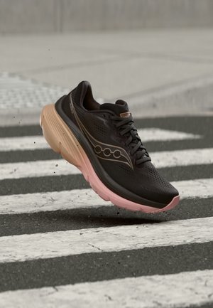 Saucony, GUIDE 19 - Обувки за бягане по асфалт - torte/aureate