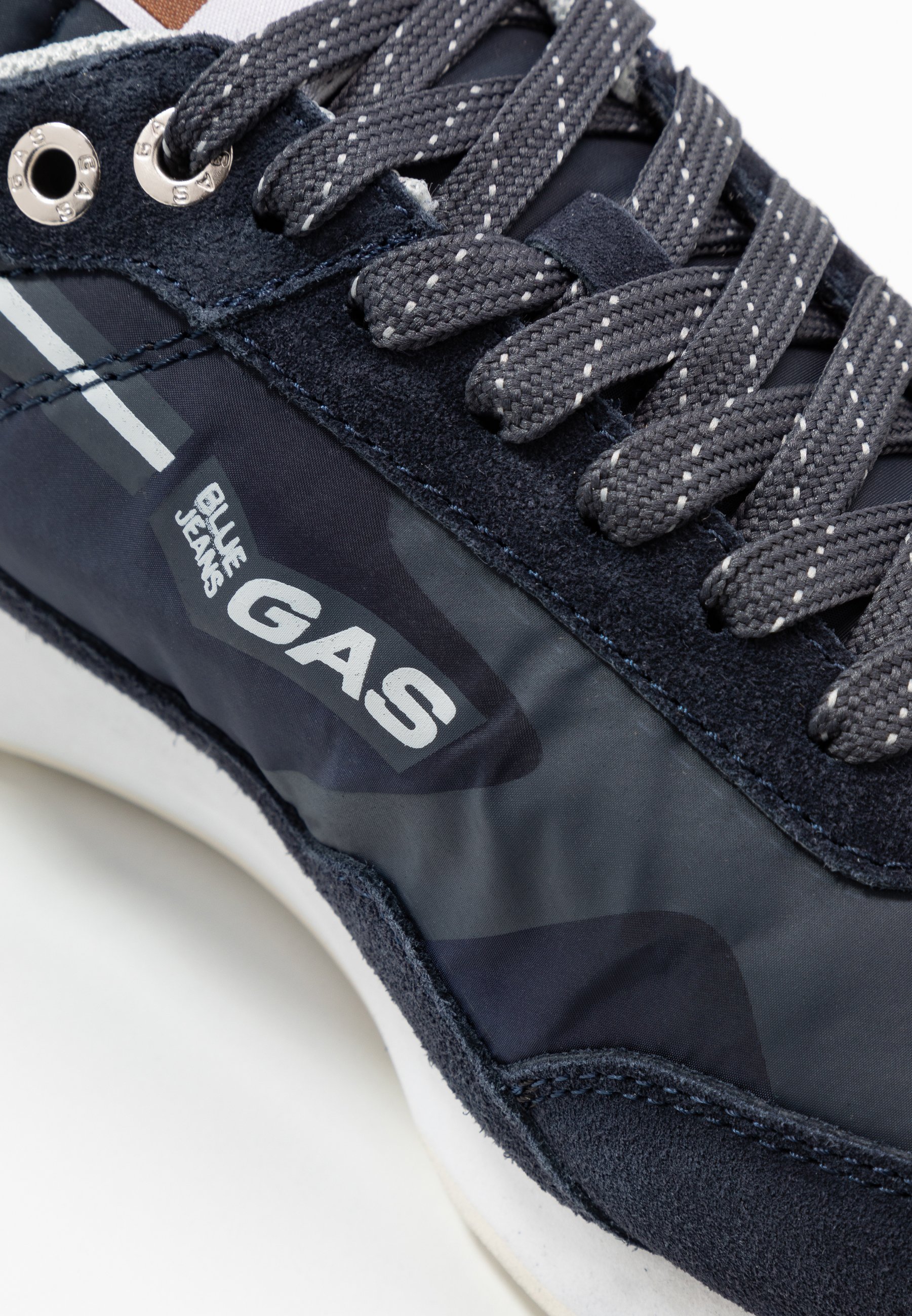 gas shose