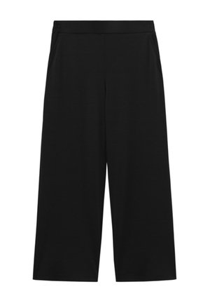 Zwarte wijde broek van een zacht materiaal, met een elastische tailleband. Gladde textuur zonder zichtbare patronen of hardware.