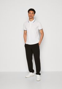 Lindbergh CONTRAST PIPING - Polokošeľa - white