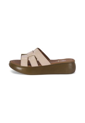 Beige Slide-Sandale mit drei breiten Riemen und gepolsterter brauner Plateau-Sohle, entworfen für den Freizeitgebrauch.