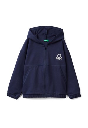 Sweat à capuche zippé bleu marine avec poches avant, poignets et ourlet élastiques, capuche, et un petit logo blanc circulaire avec des lignes croisées sur le côté gauche de la poitrine.