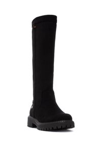 Bota negra de ante hasta la rodilla con un acabado texturizado, suela de goma y un ligero tacón. Presenta un panel lateral y un detalle de acento sutil.