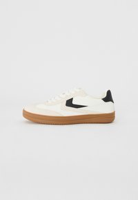 Unselected, white multi