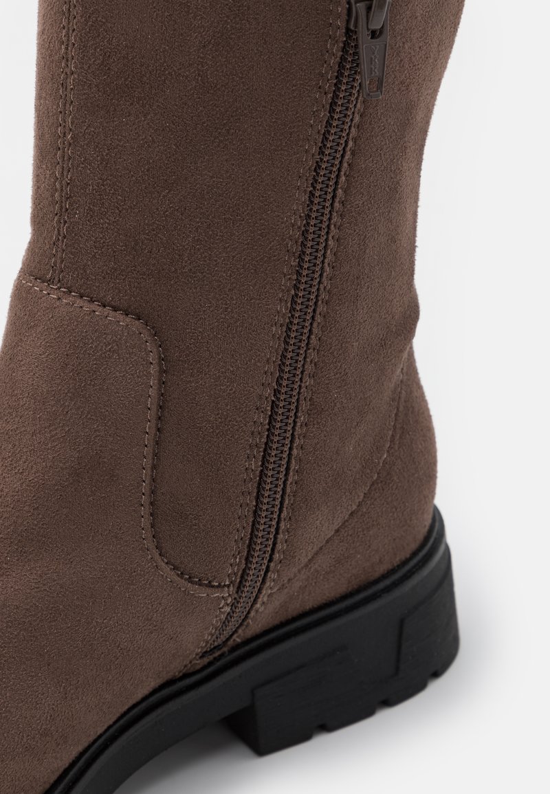 Damen Sneaker | s.Oliver Overknees dark taupe/taupe - CJ18613 Damen Sneaker | s.Oliver Overknees dark taupe/taupe - CJ18613
