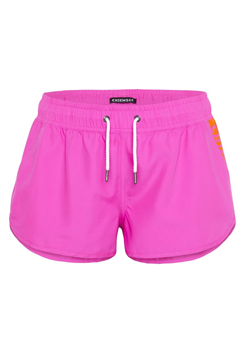 Shorts de bain roses avec une taille élastique et un cordon blanc. Présente un logo tendance en orange sur le côté gauche. Tissu lisse.