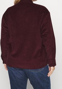 Vero Moda Curve Overhemdblouse - bordeaux