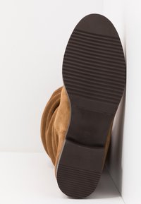 Mis Pepas Saappaat - cognac
